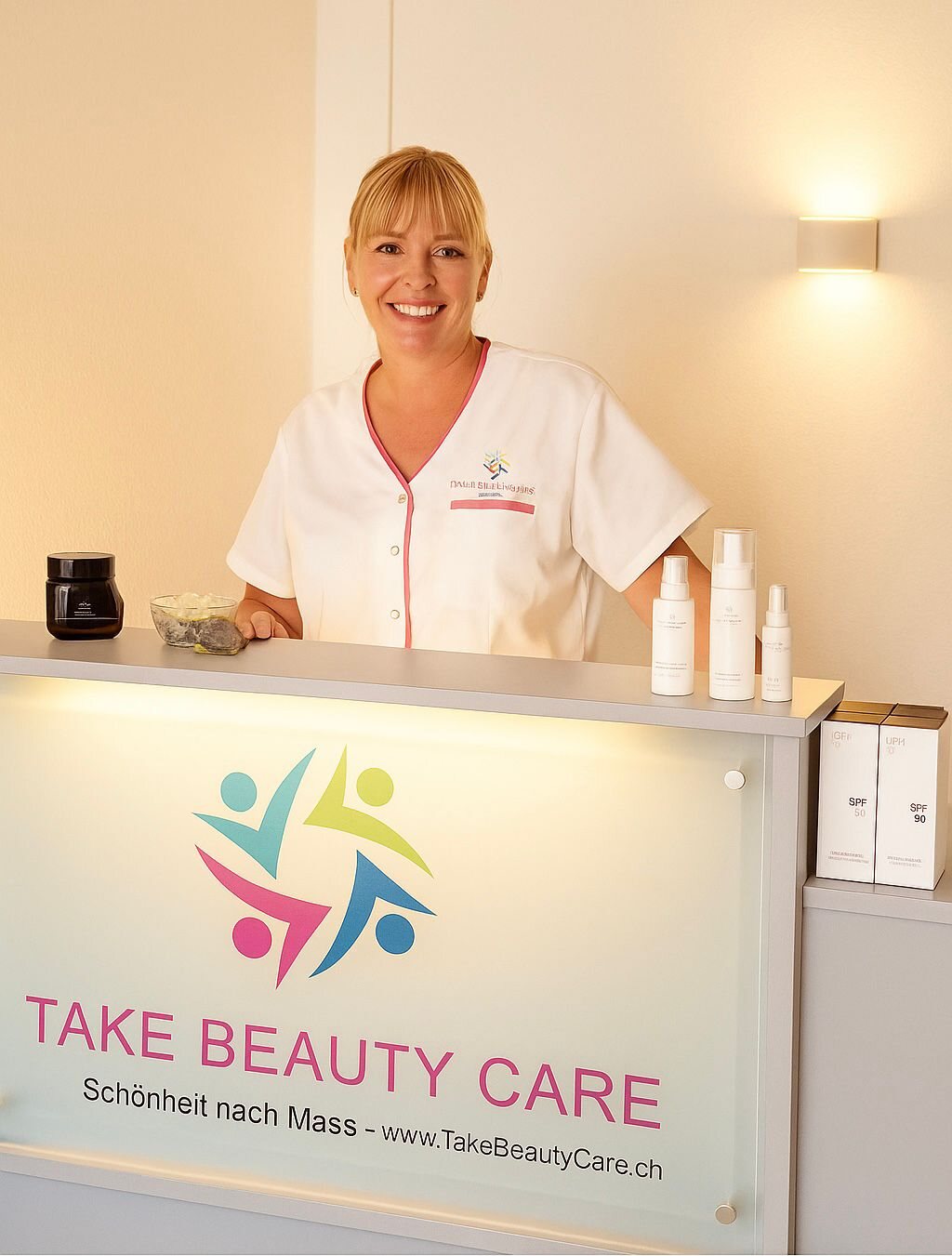 Andrea Schneebeli bei Take Beauty Care