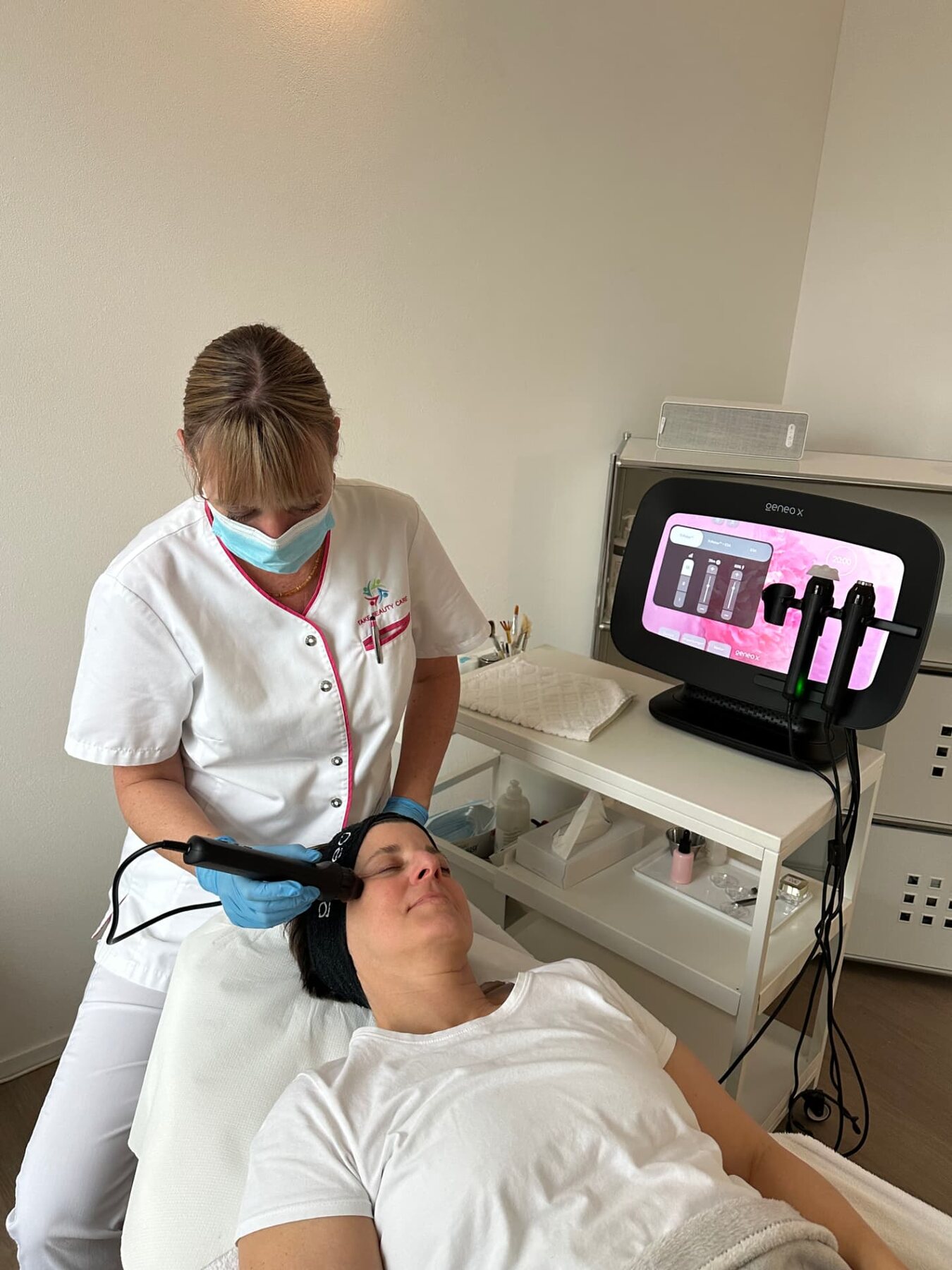 Geneo Behandlung bei Take Beauty Care